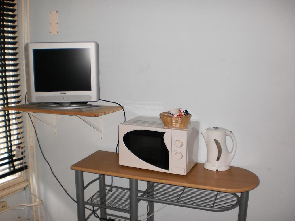Hostel Pension Tivoli โกรนิงเงน ภายนอก รูปภาพ