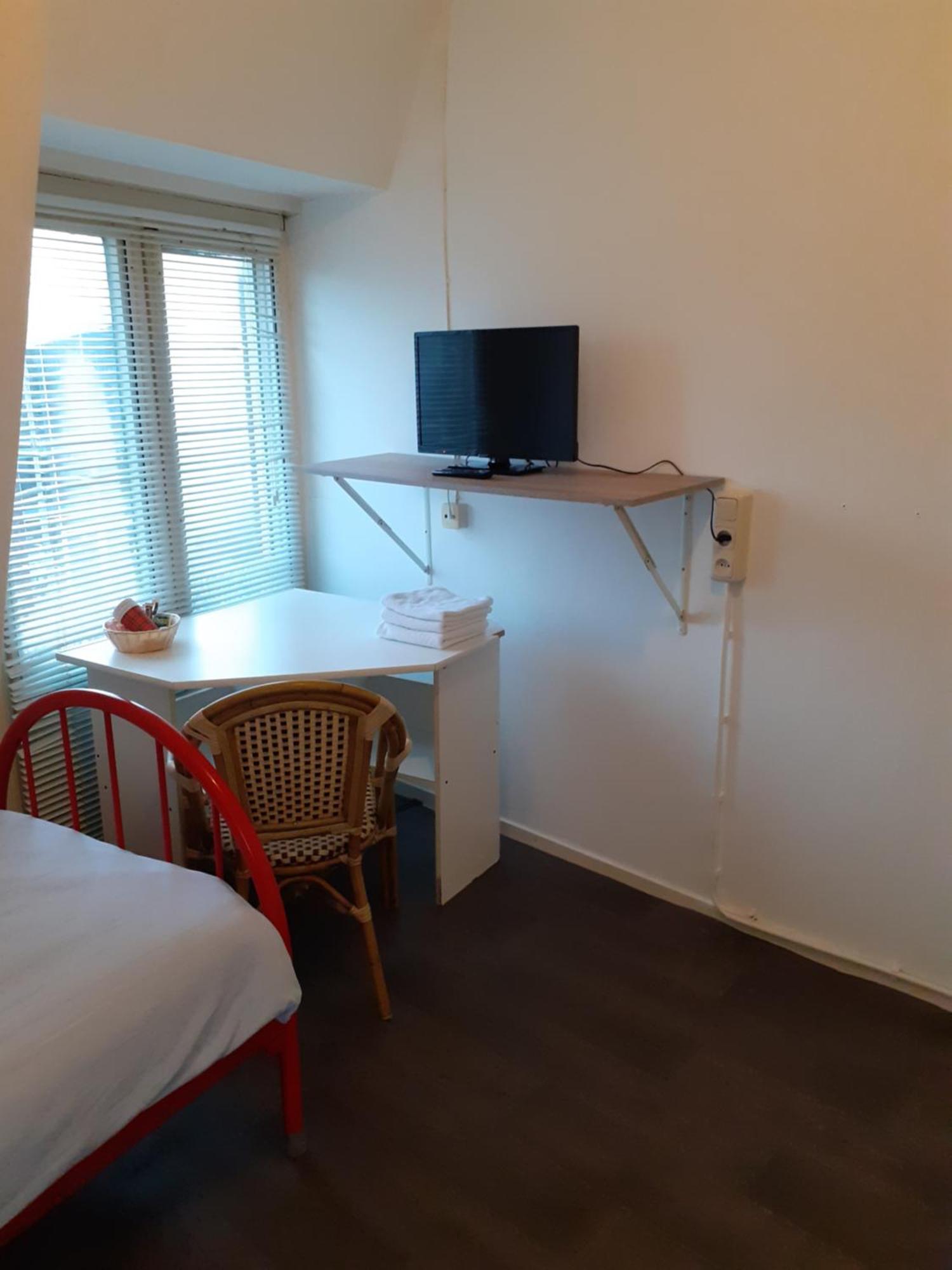 Hostel Pension Tivoli โกรนิงเงน ห้อง รูปภาพ