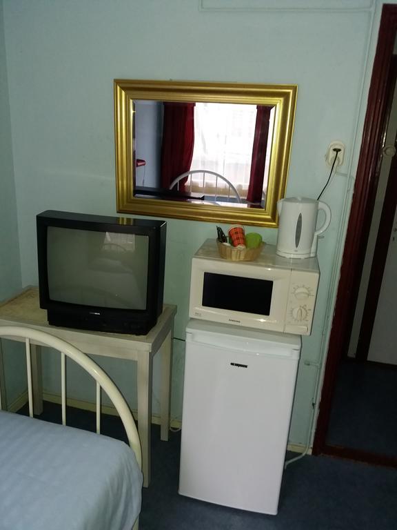 Hostel Pension Tivoli โกรนิงเงน ภายนอก รูปภาพ