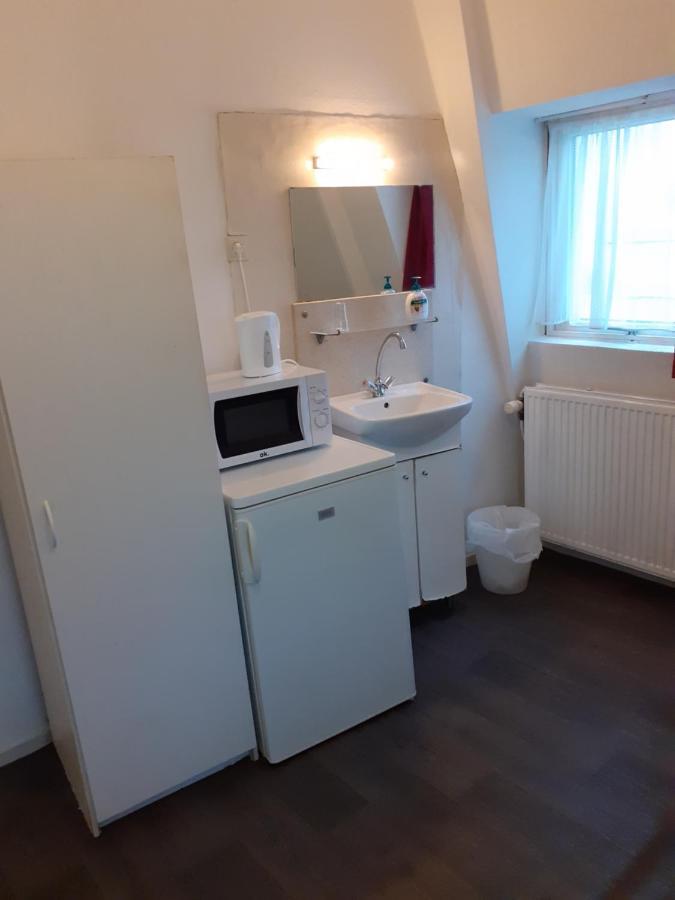 Hostel Pension Tivoli โกรนิงเงน ภายนอก รูปภาพ